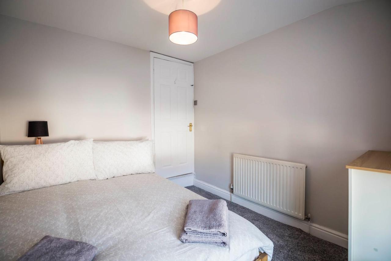 Spacious, Modern 4 Bed House Close To City Centre 切斯特 外观 照片